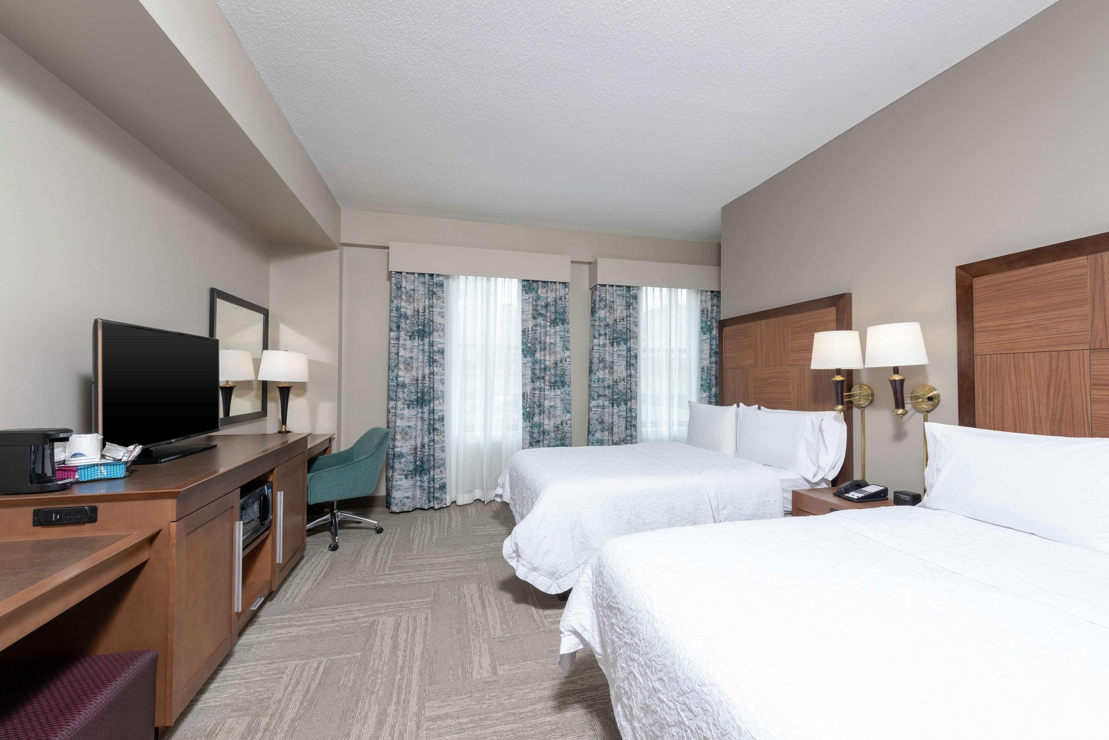 Hampton Inn Indianapolis Downtown Across From Circle Centre Exteriér fotografie
