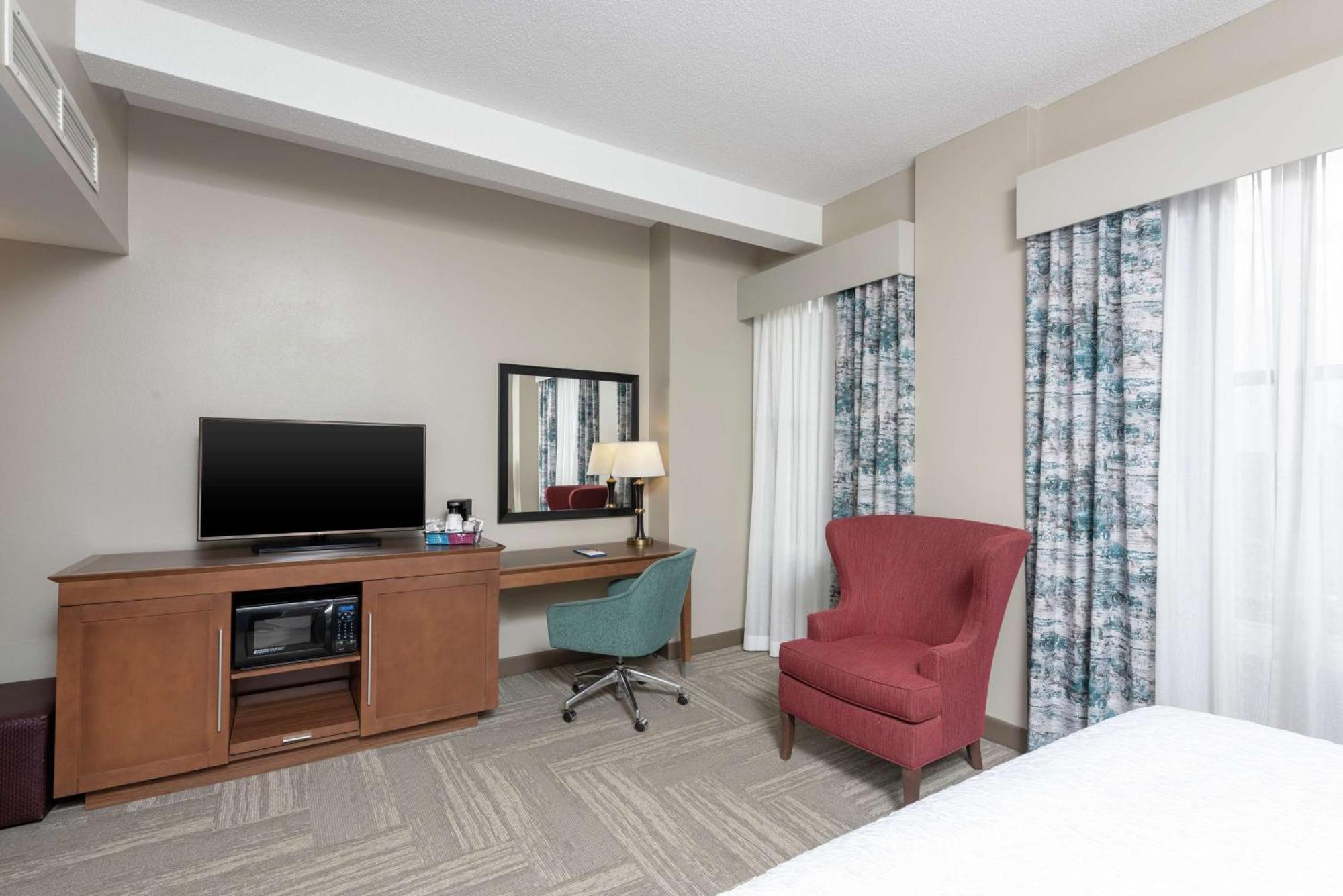 Hampton Inn Indianapolis Downtown Across From Circle Centre Exteriér fotografie